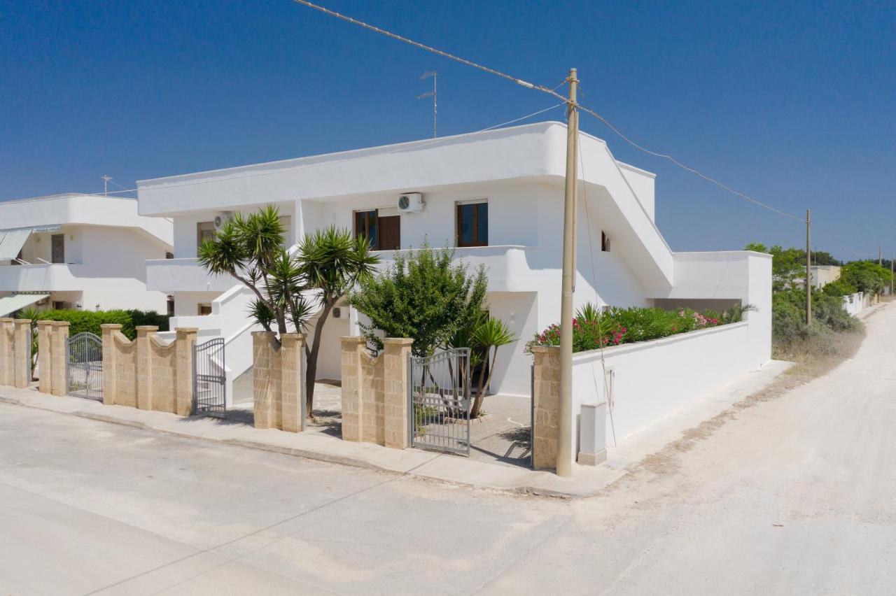 Vidamarina - Camere al Mare Torre Lapillo Exterior foto